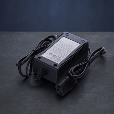 Зарядное устройство для аккумуляторных опрыскивателей 12V 1.2A, импульсное с индикатором заряда