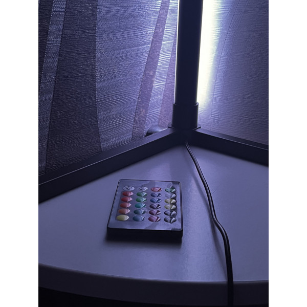 Підлогова кутова RGB лампа торшер з пультом управління цільний 120 см  металевий корпус 