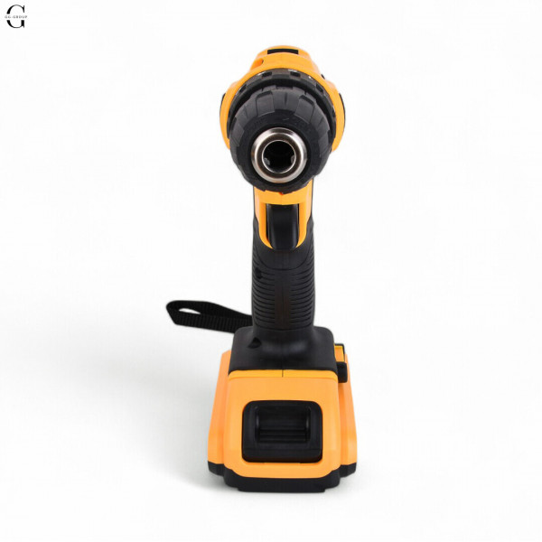 Шуруповерт аккумуляторный DeWalt 21V с набором инструментов в кейсе, 2 аккумулятора 2.0Ah