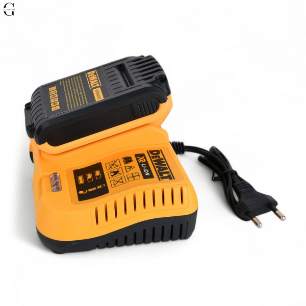 Шуруповерт аккумуляторный DeWalt 21V с набором инструментов в кейсе, 2 аккумулятора 2.0Ah